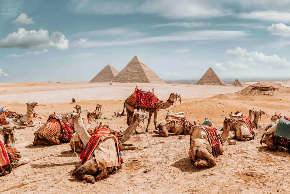 when were the pyramids built in giza